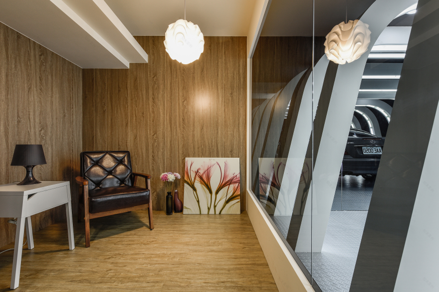 颠覆传统的汽车展厅设计-14