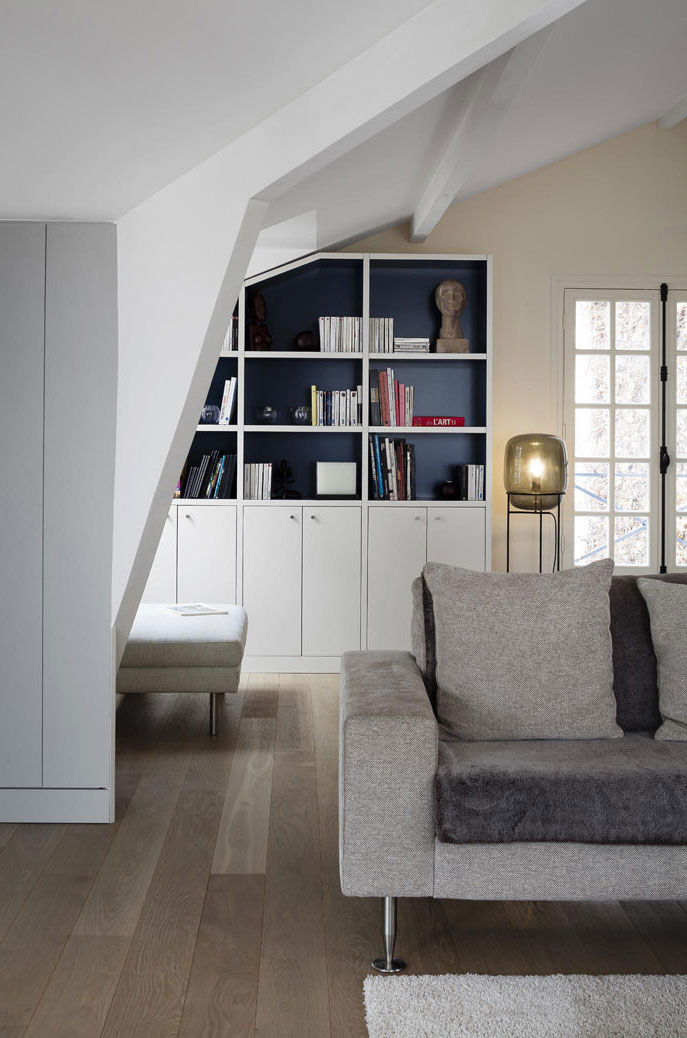 巴黎蓝色调功能性公寓设计-8