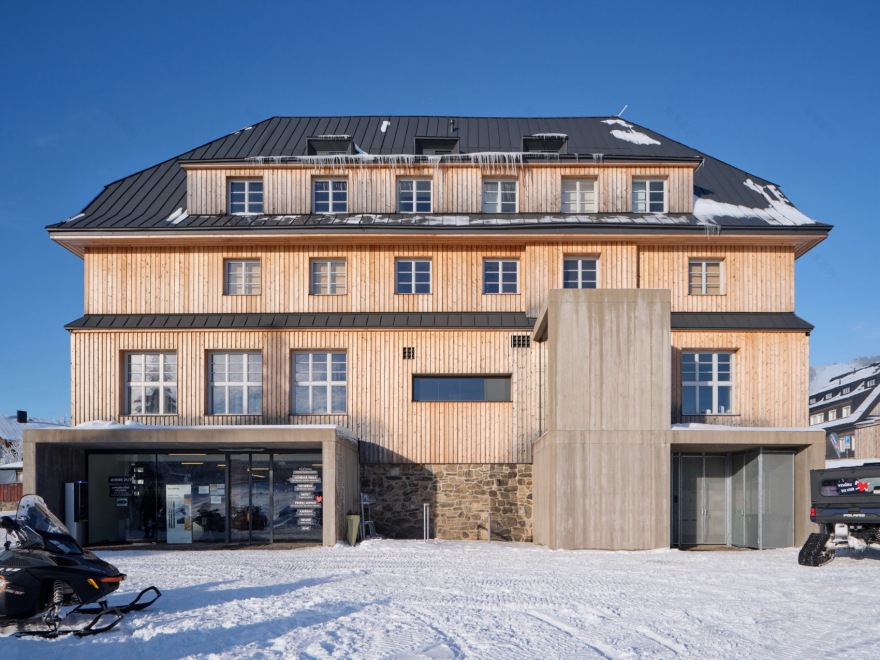 Hořec中心丨捷克丨ADR-18