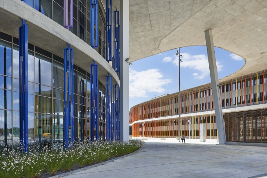 维达尔·德·卡内拉斯建筑的可持续改造-34