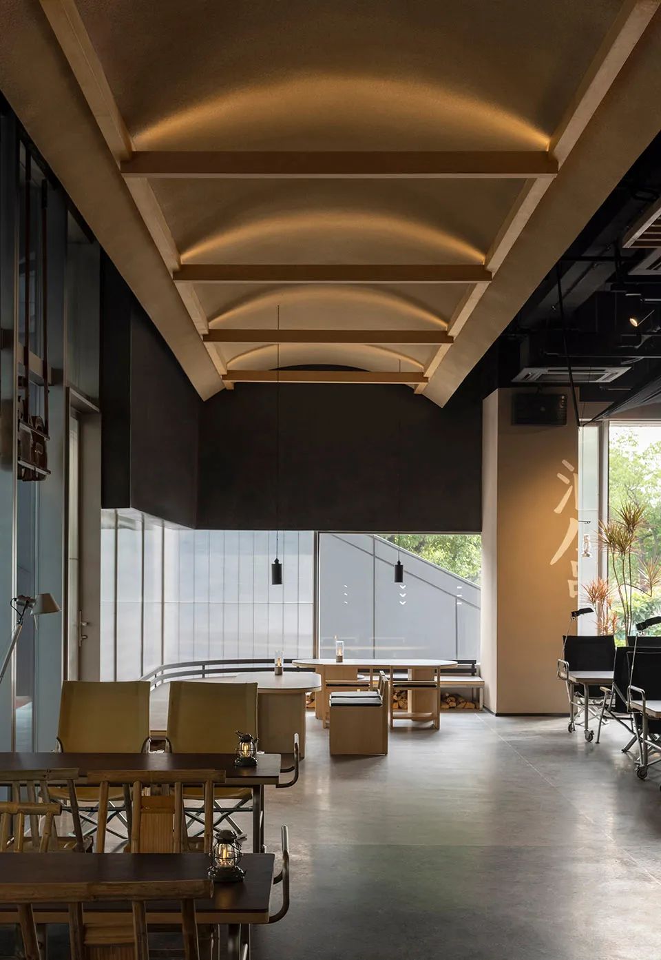 “篝火旁·酱油小串”户外露营串烤酒厂丨中国杭州丨静谧设计研究室 qpdro-24