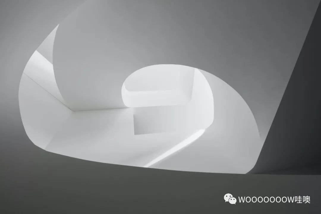 混凝土别墅 | 人居住的墙与弯曲楼梯的创意设计-4