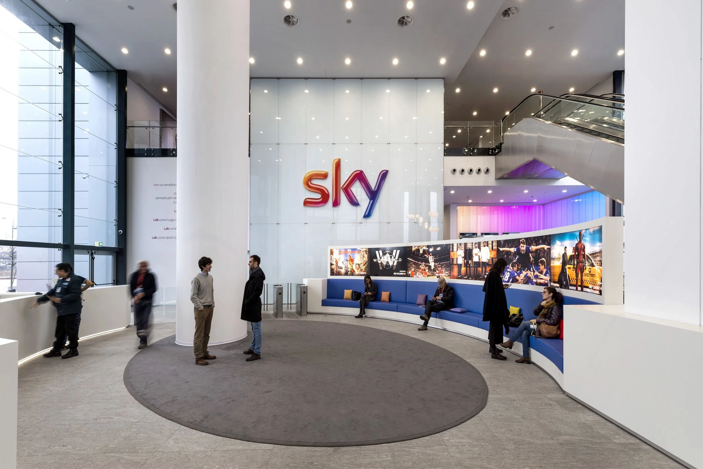 米兰 Sky Milano 大楼 · 绿色生态与高科技的完美融合-40