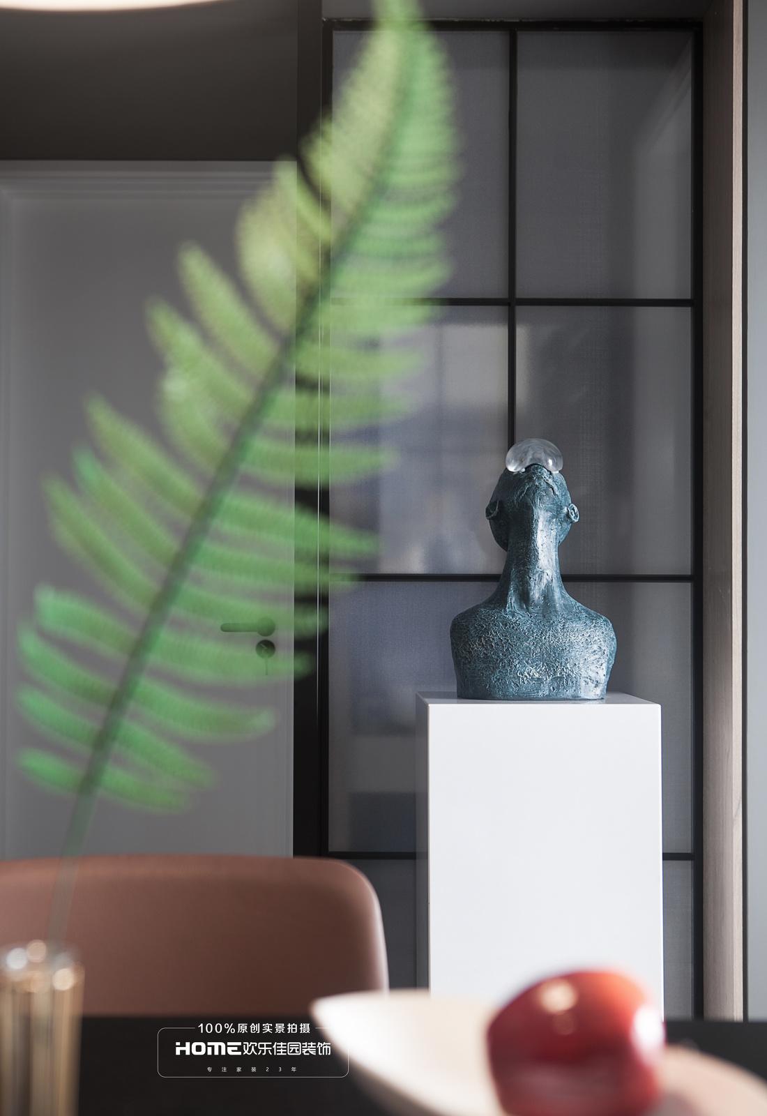 深色理性空间的温馨之家丨欢乐佳园装饰-16