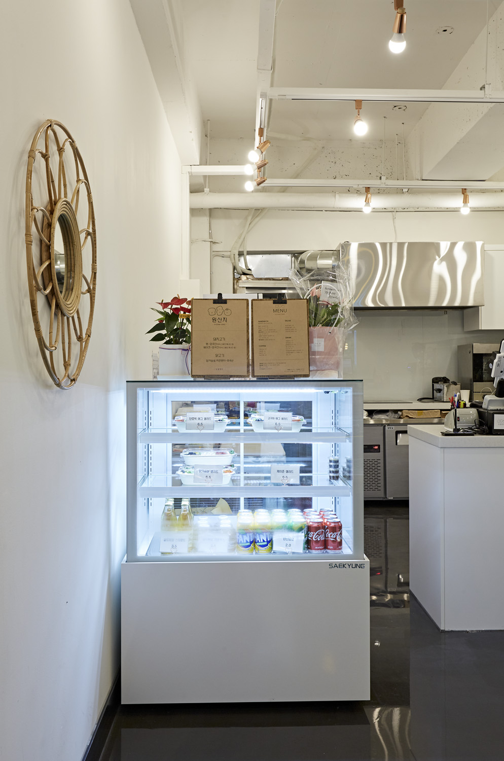 简约十坪咖啡厅，设计成本解析-12