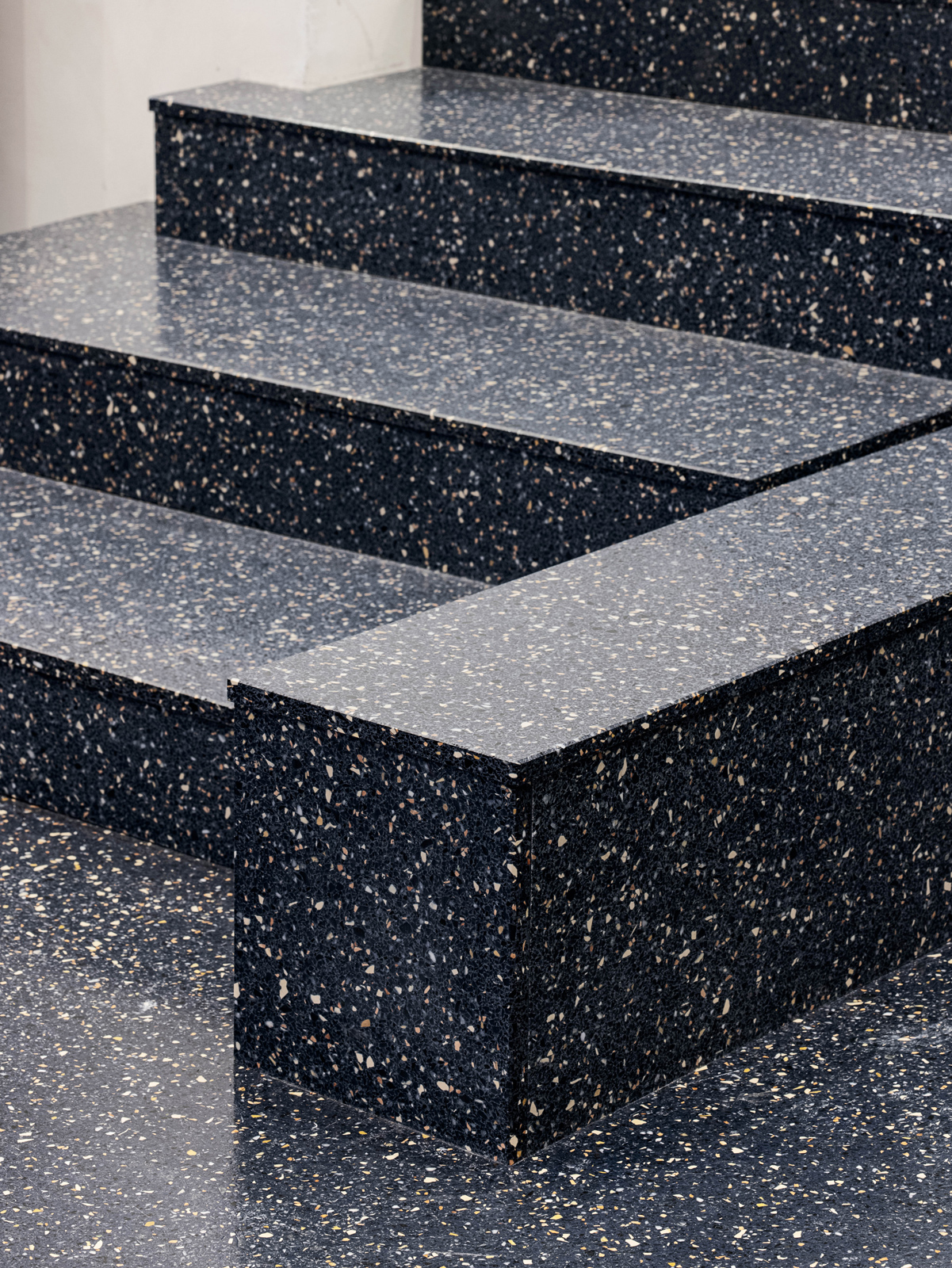 MUSINSA STANDARD HONGDAE | LABOTORY-35