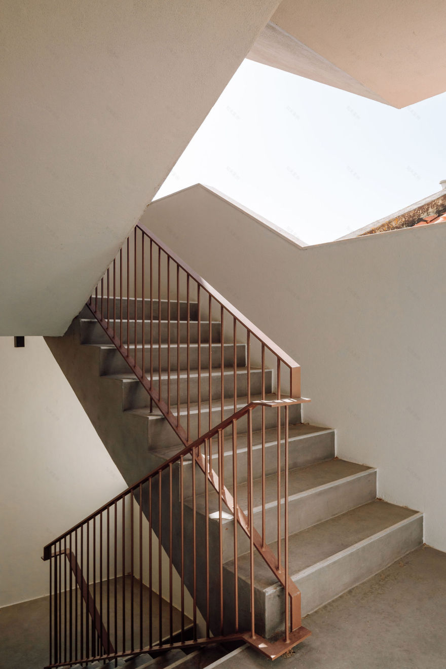 Residential Building by the Aqueduct / António Costa Lima Arquitectos-28