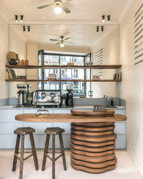 黑色电影；黑色风格（在时尚等领域常表示暗黑风格）；黑色（在法语语境中有此意） ，因不清楚此处具体语境，如果是关于电影、时尚领域一般对应黑色电影（风格）、暗黑风格 ，在法语常见物品颜色描述等语境对应黑色 ，在此难以确定唯一准确翻译，提供此错误提示 丨FranceParis丨Batiik Studio