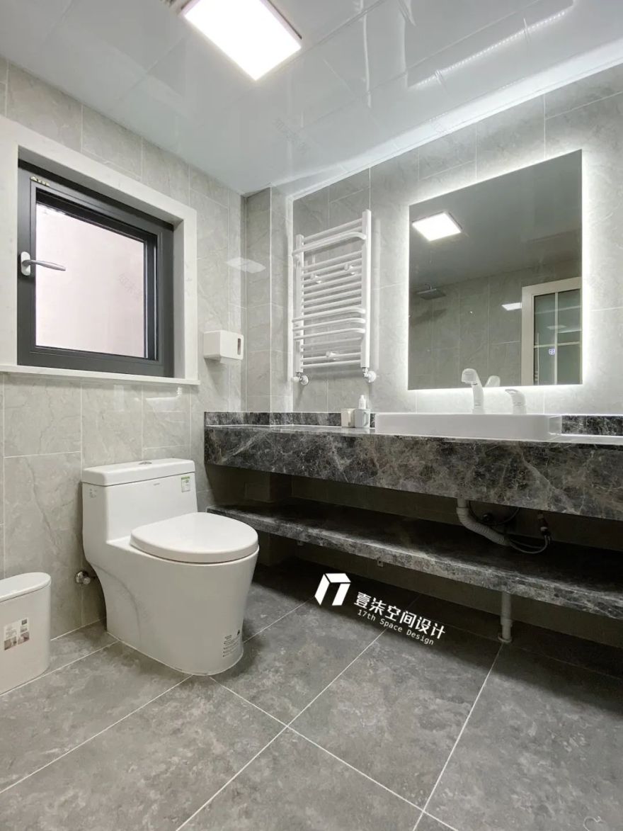 大学新生的现代生活容器-54