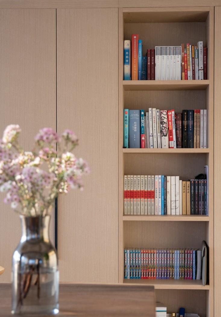 自然光下的舒适办公空间-26