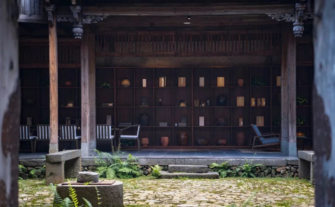 归隐深山,客家土楼变身为文化行馆-69