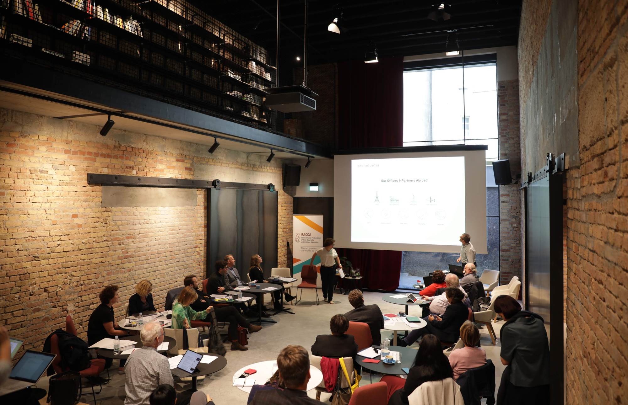 Urania Cinema Transformation / 3LHD-38