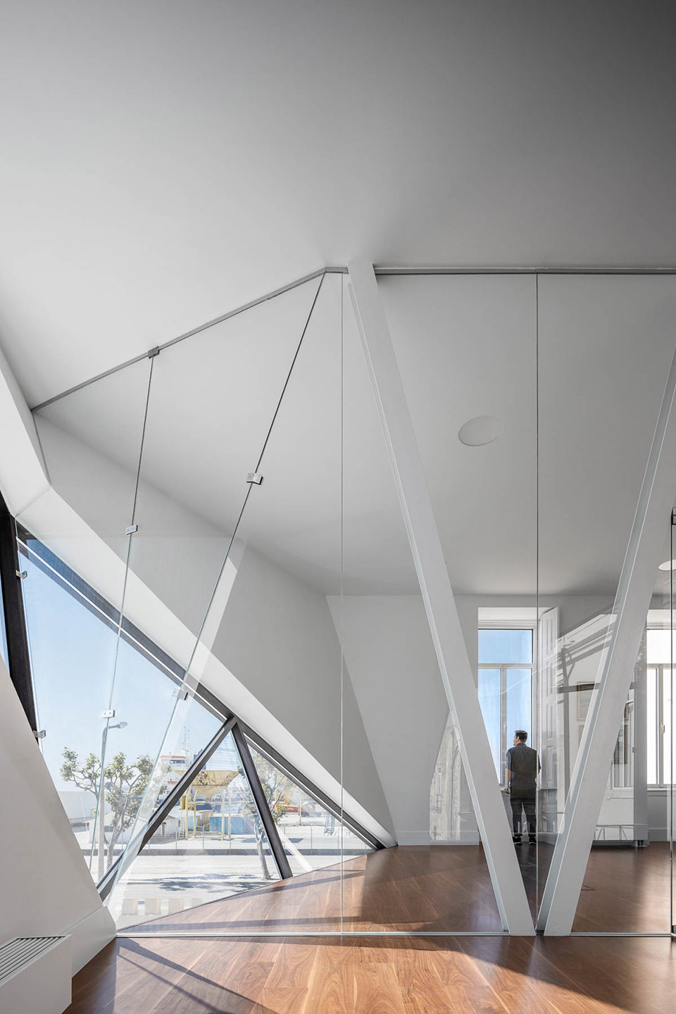 葡萄牙百年的老宅改造的办公楼丨danielmsantos,eng + arq 事务所-67