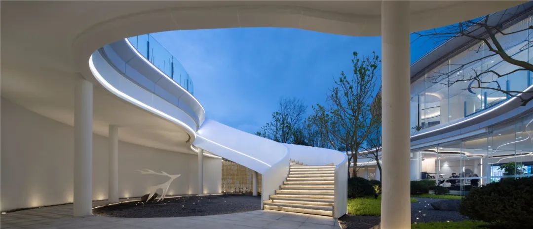 港龙&美的·未来映销售中心丨中国成都丨千集创意-2