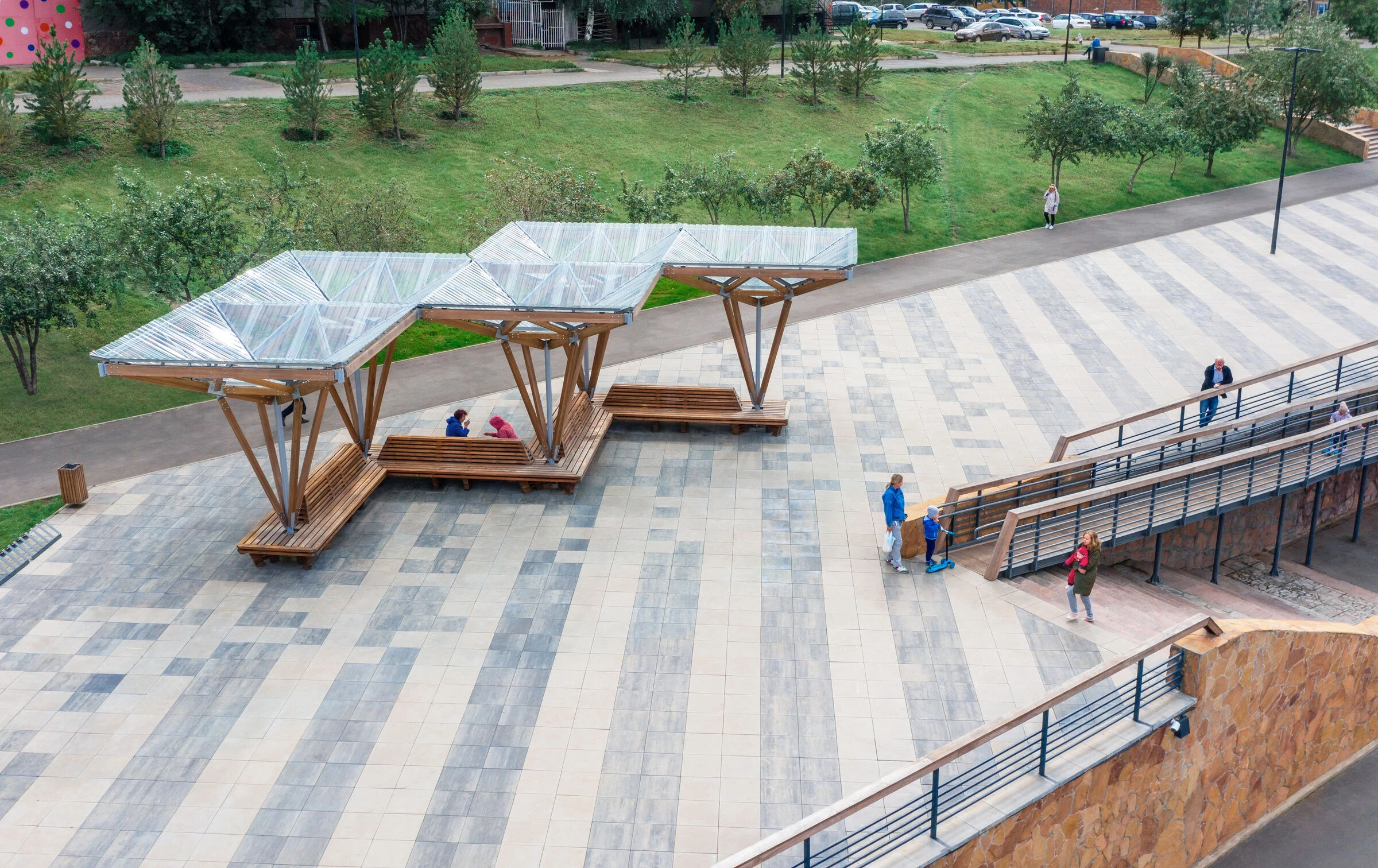 PROMENADE WITH AMPHITHEATER AND ART OBJECT-35