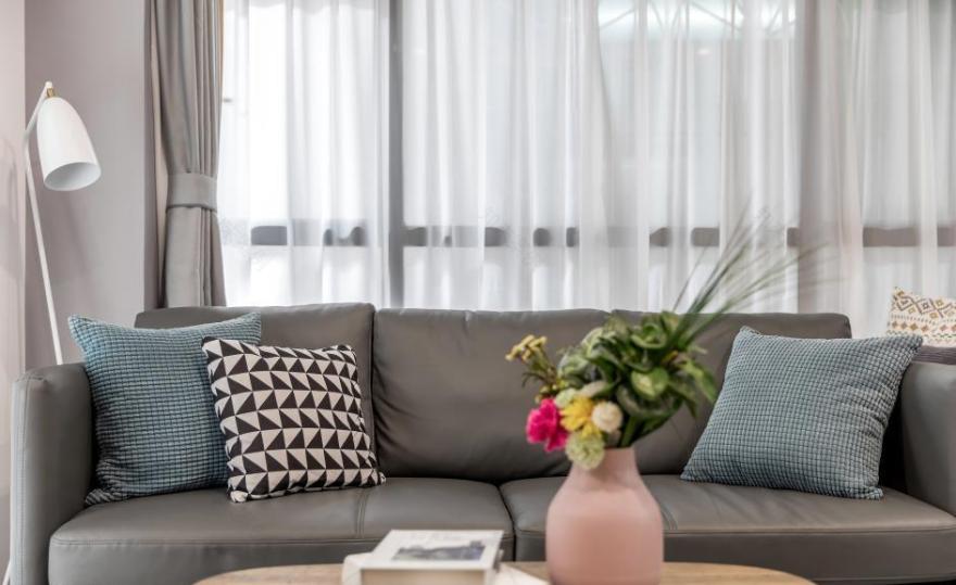 60㎡旧房改造,明亮宽敞的简约空间-10