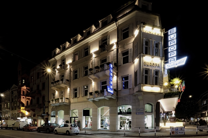 马克西米利安·巴西奇-24