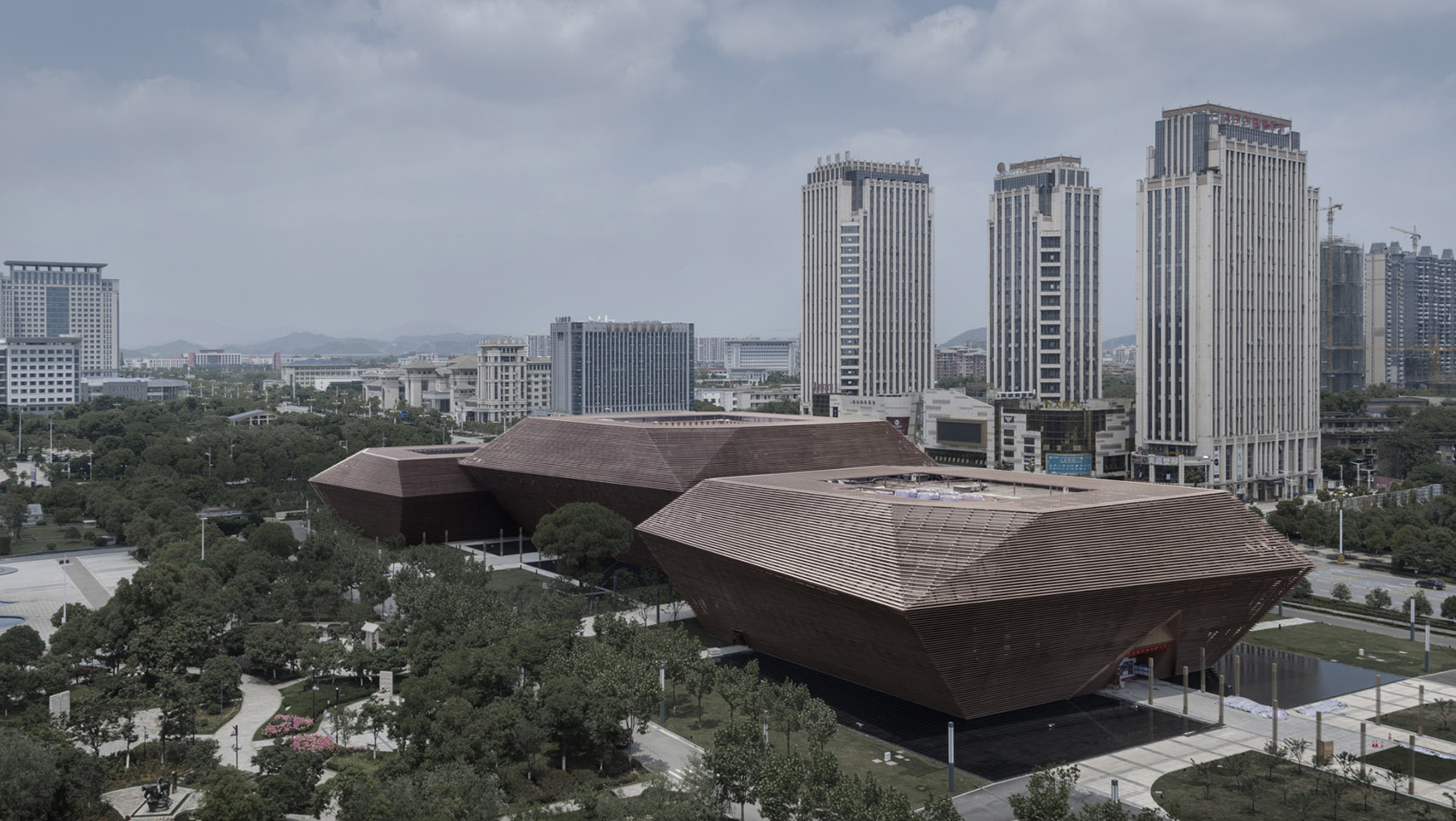 上饶市城市规划展览馆、博物馆和档案馆 / 张雷联合建筑事务所-9