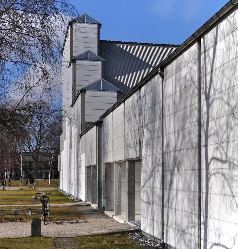 巴格斯韦德教堂 | 伍重的自然与精神空间-35