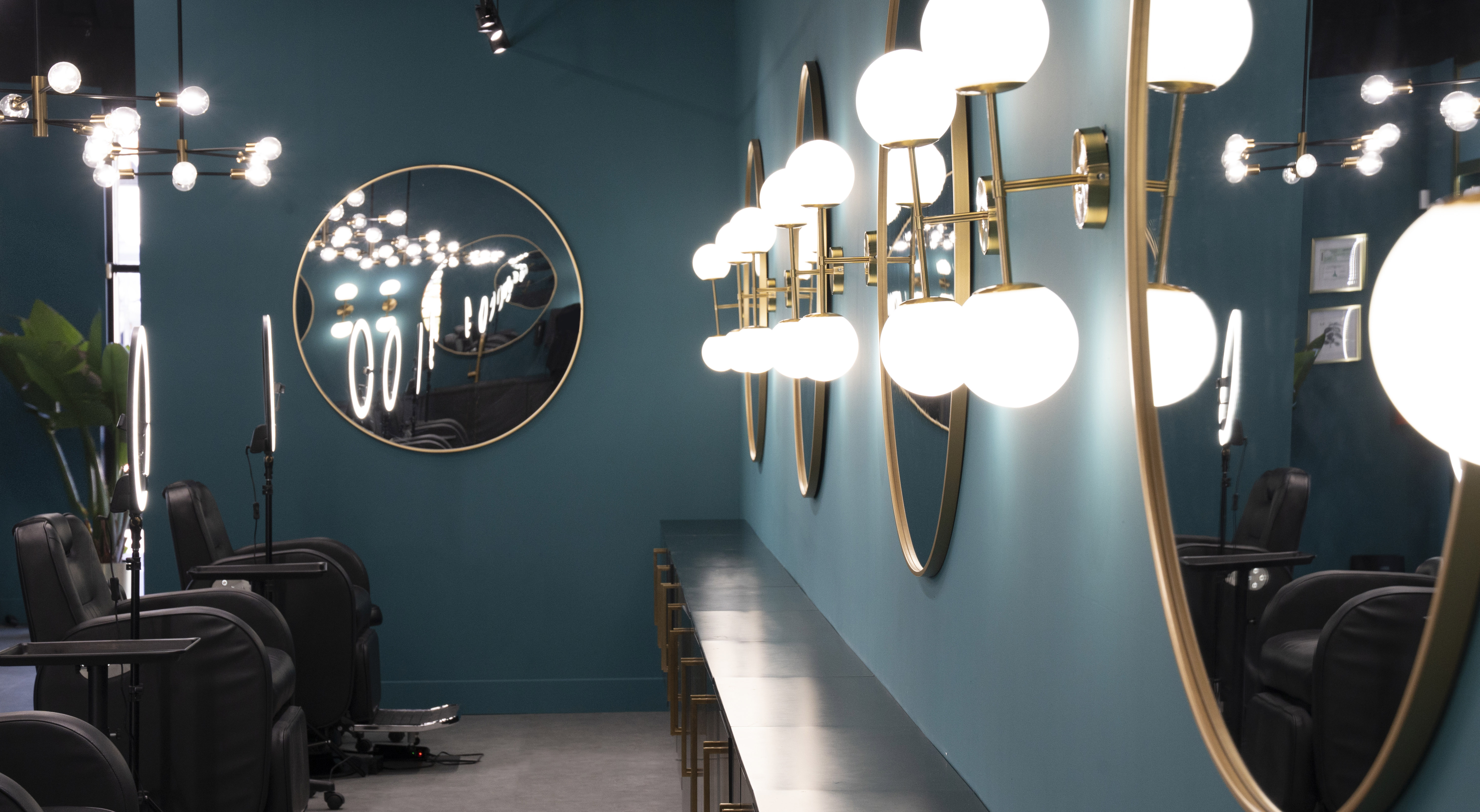 Omnia Lash Spa & boutique-5