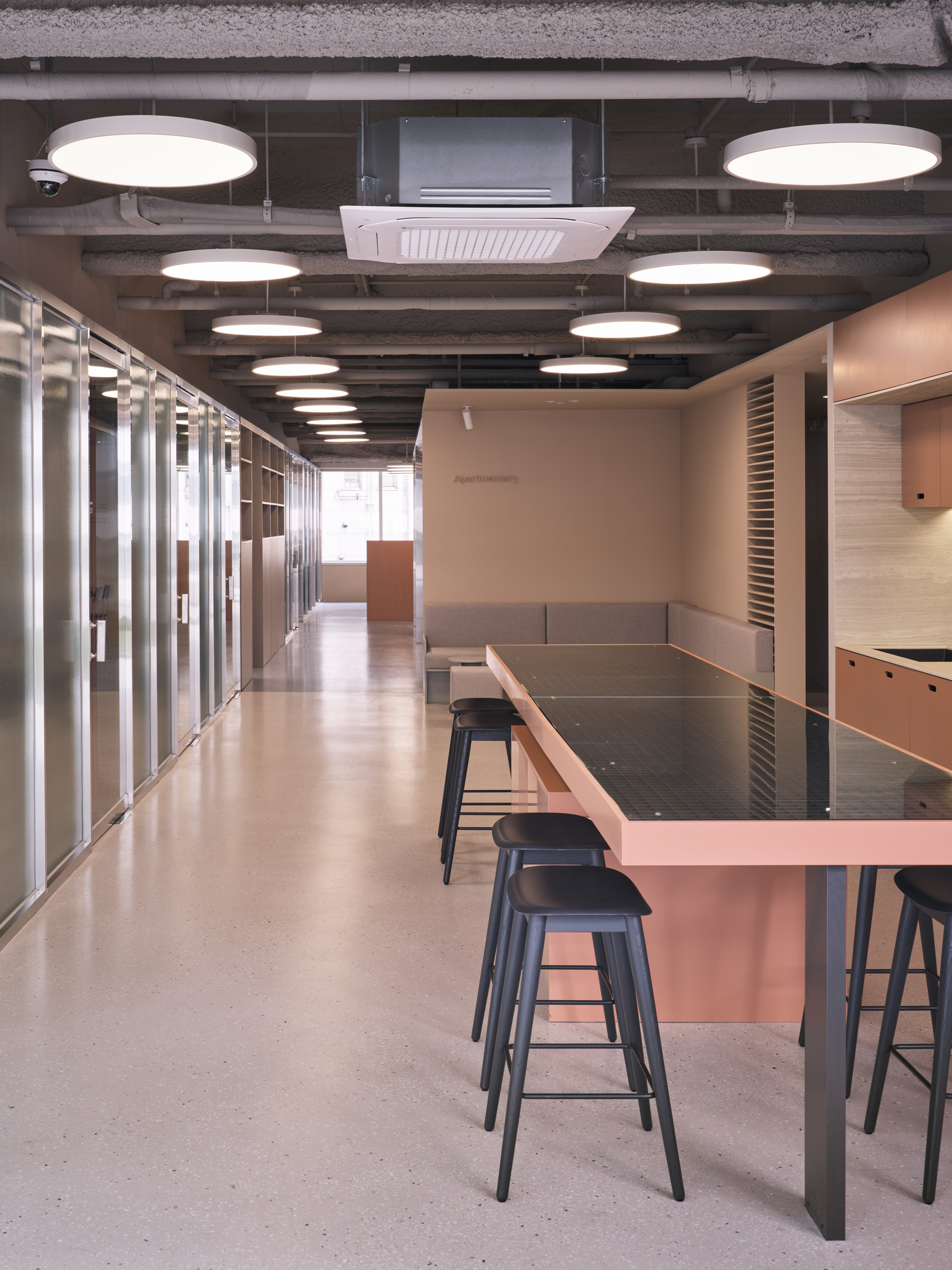 Apartmentary Dosan Offices and Showroom / studio fragment-16