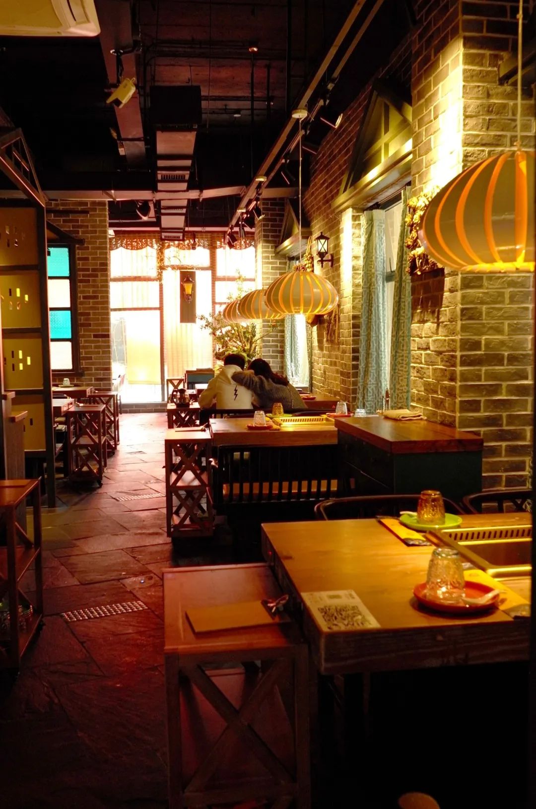 钱磊 | 餐饮空间不止餐饮，五光十色的视觉盛宴-22