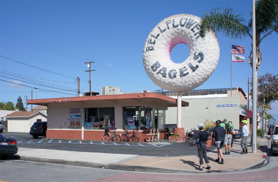 洛杉矶巨型甜甜圈自行车之旅相关店铺建筑丨美国洛杉矶丨Henry Goodwin,Richard Bradshaw等-16