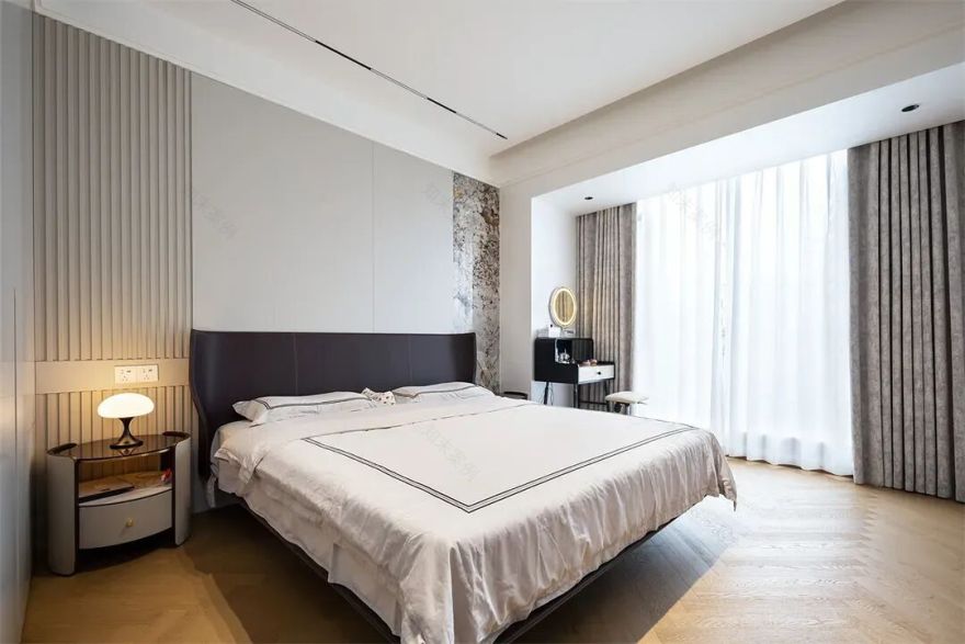 深圳30万打造180平深灰现代简约风教科书!无主灯+原木大理石客厅封神-34