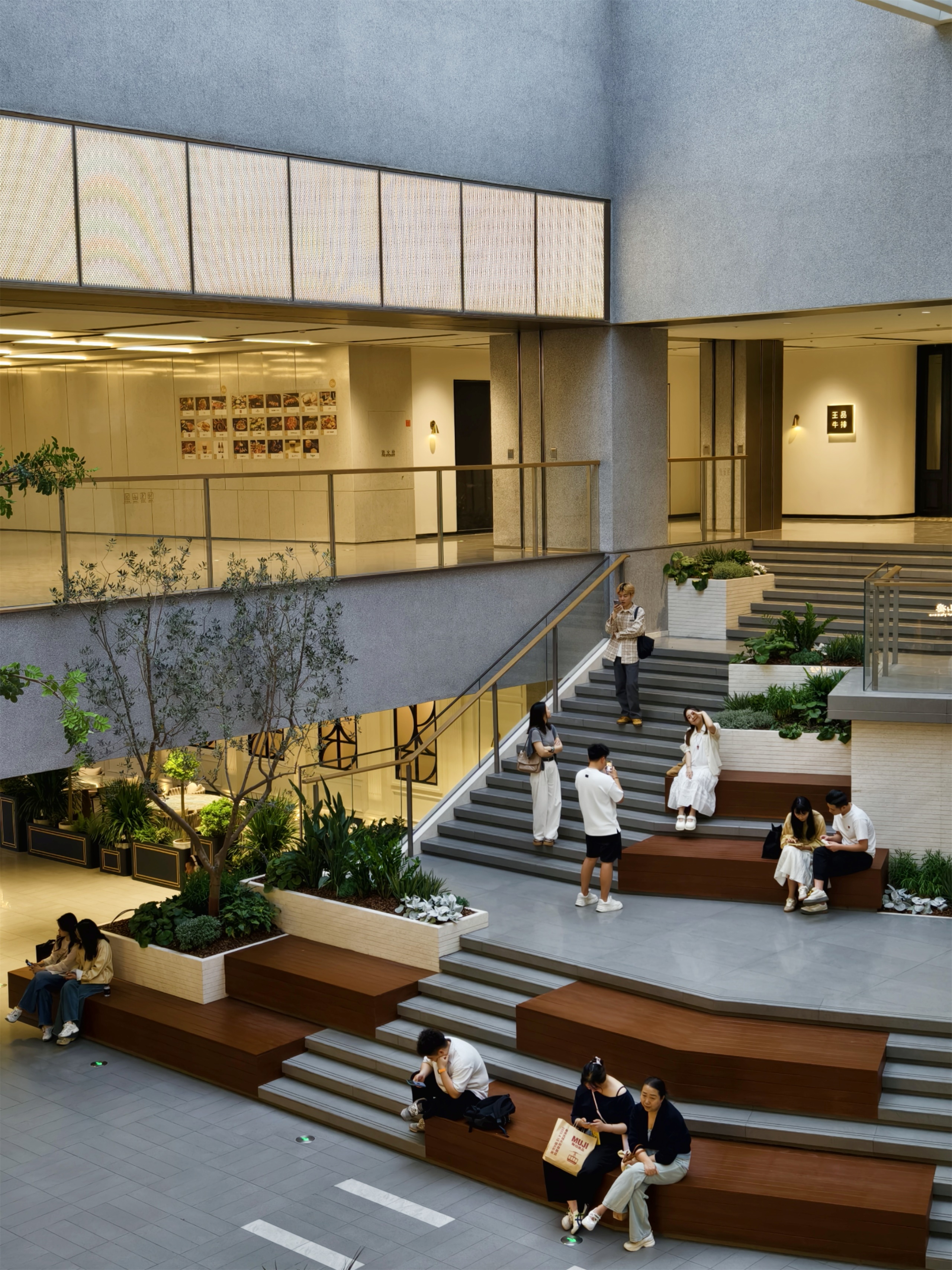 重庆龙湖北城天街B馆L4层室内景观营造丨中国湖北丨物候设计（重庆物候景观规划设计有限公司）-25