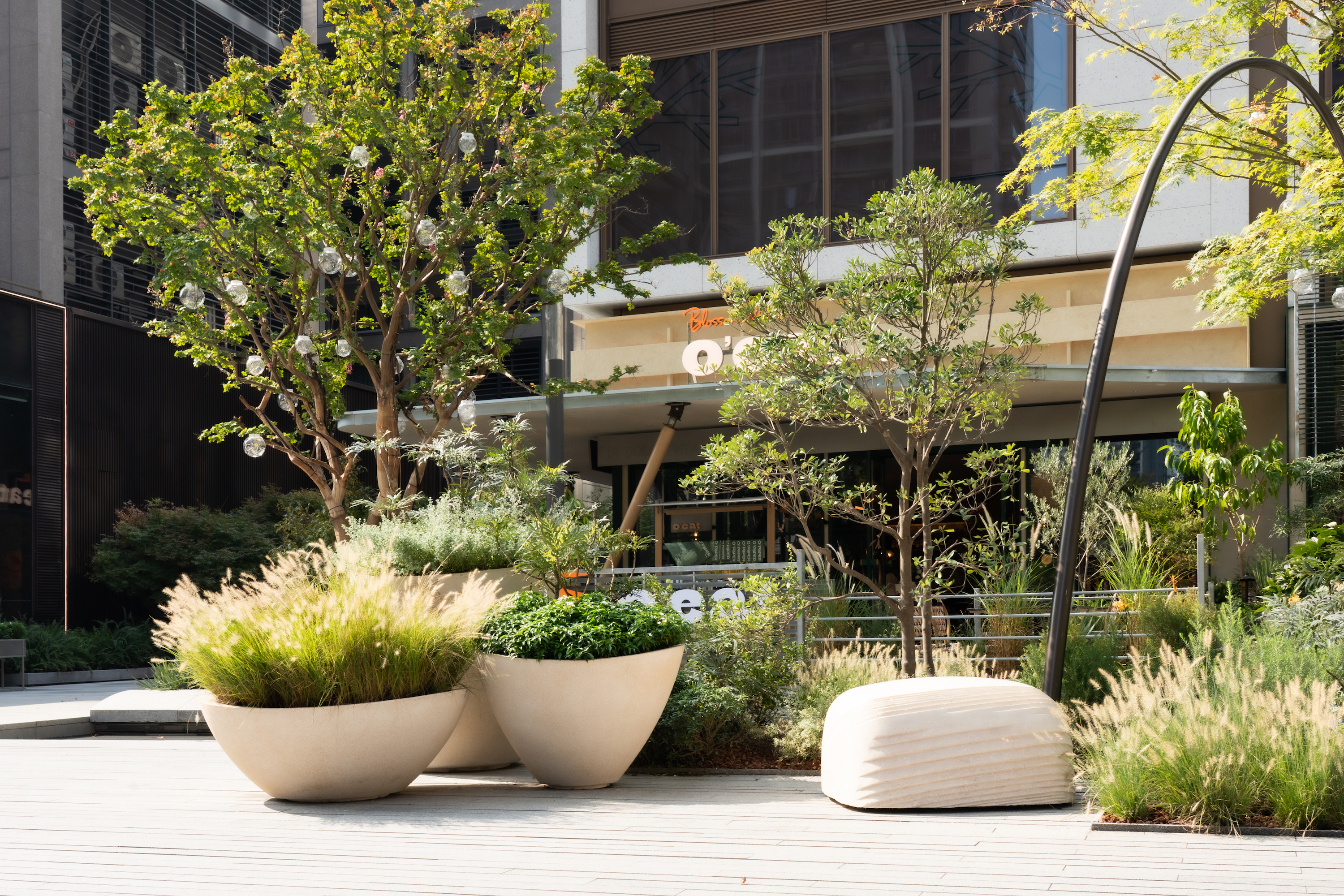 杭州亚奥万象天地景观提升:让自然回归，让生活回归 丨中国杭州丨风物营造-47