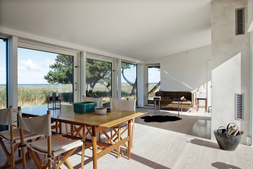 Modern Wooden House with Clean Lines and a Transparent Design-15