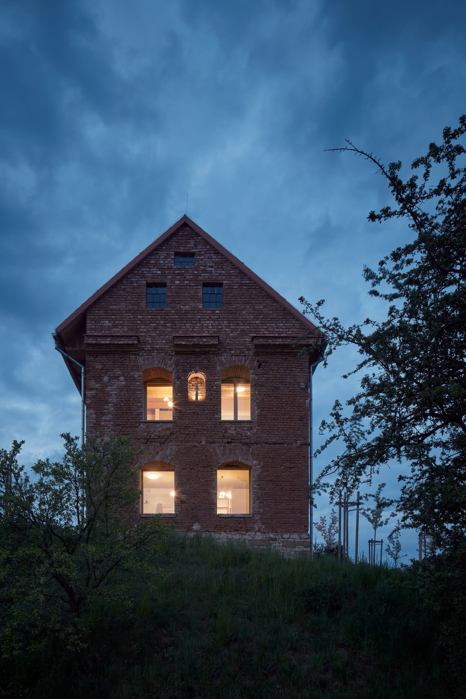 废墟中的房子，捷克 / ORA-67