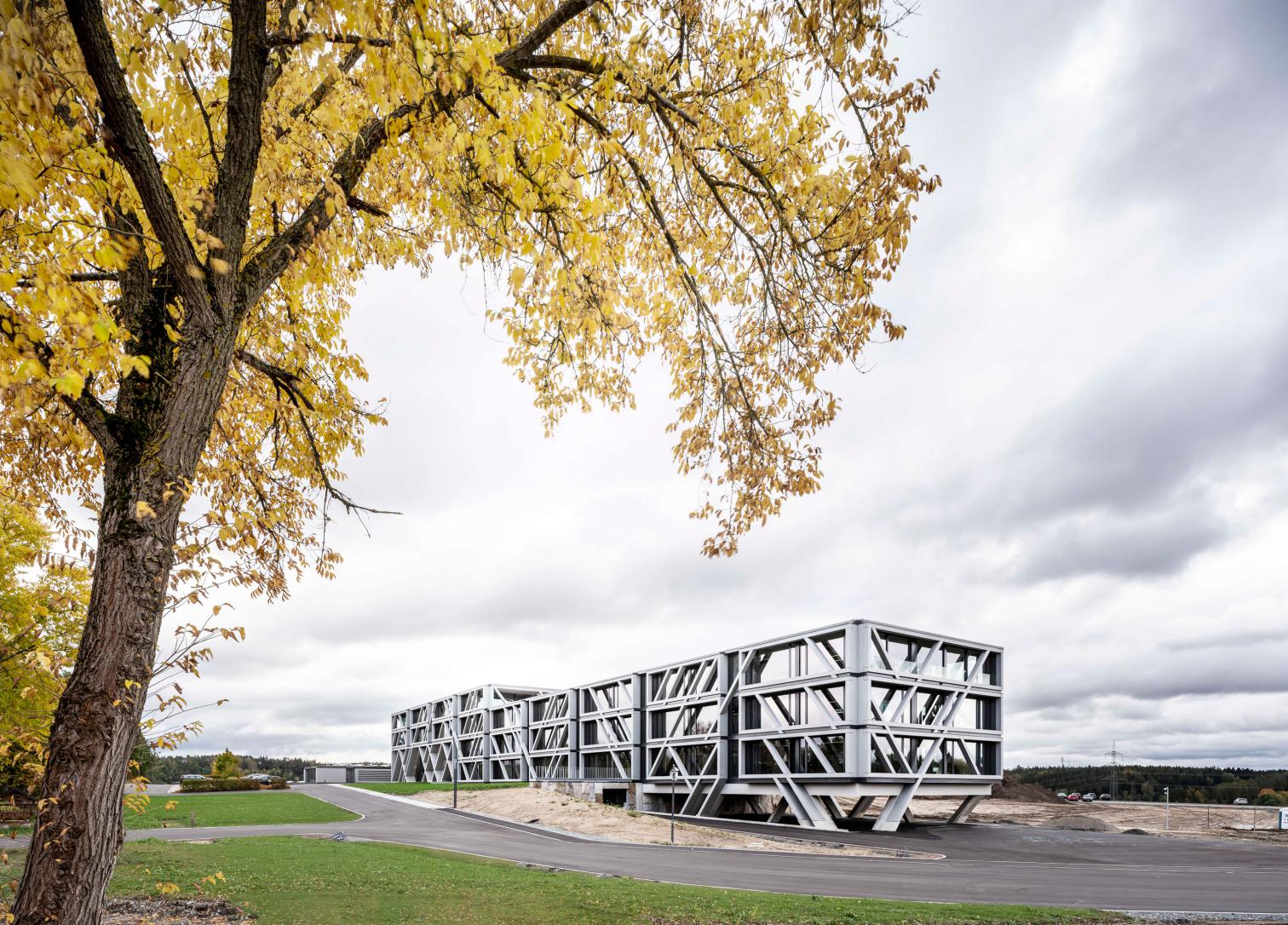 德国 IGZ 园区简约现代办公楼丨柏林 J. Mayer H. und Partner-9