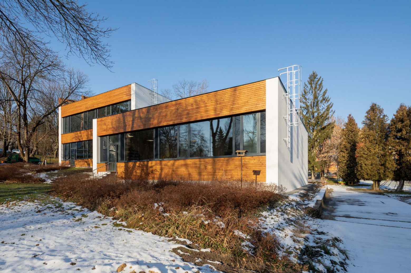 Rekonstrukce fasády MŠ Ignáce Šustaly v Kopřivnici – Mrva.net-18