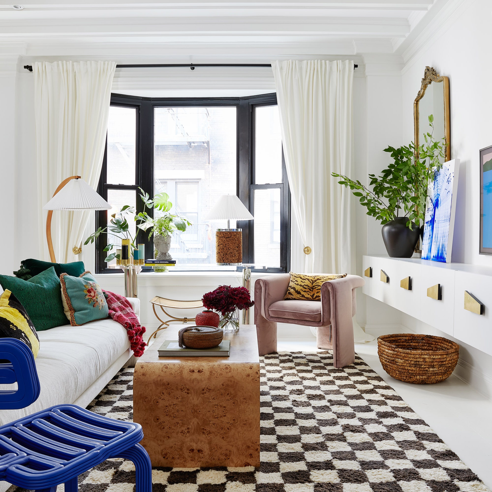 曼哈顿的个性公寓 | 色彩斑斓的多层次空间-0