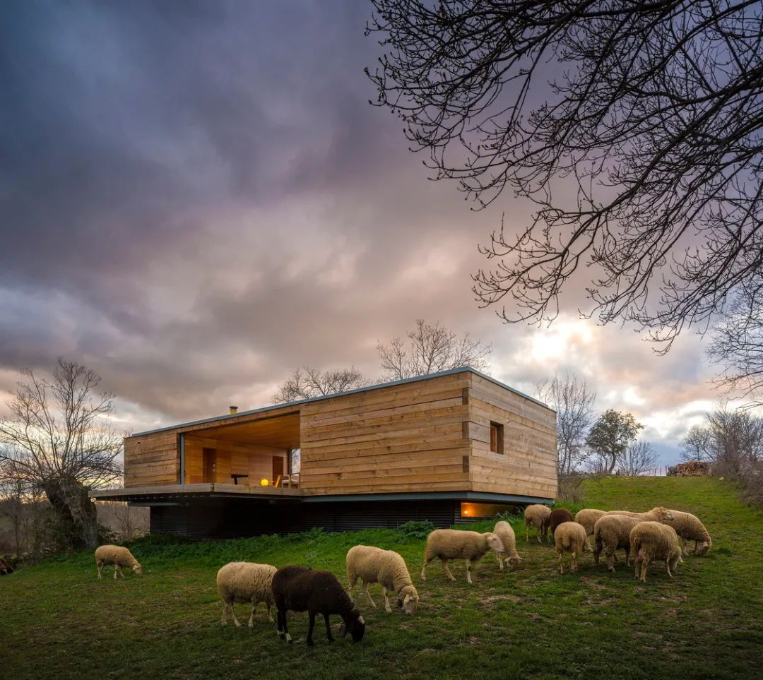 黄色调的人性化景观之家丨GGH 设计机构-8