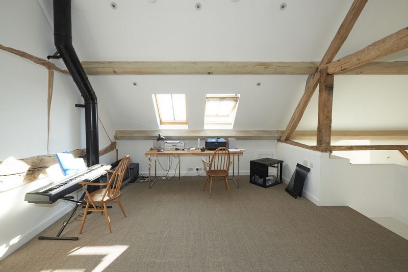 具有真正斯堪的纳维亚风情的当代谷仓改造-22