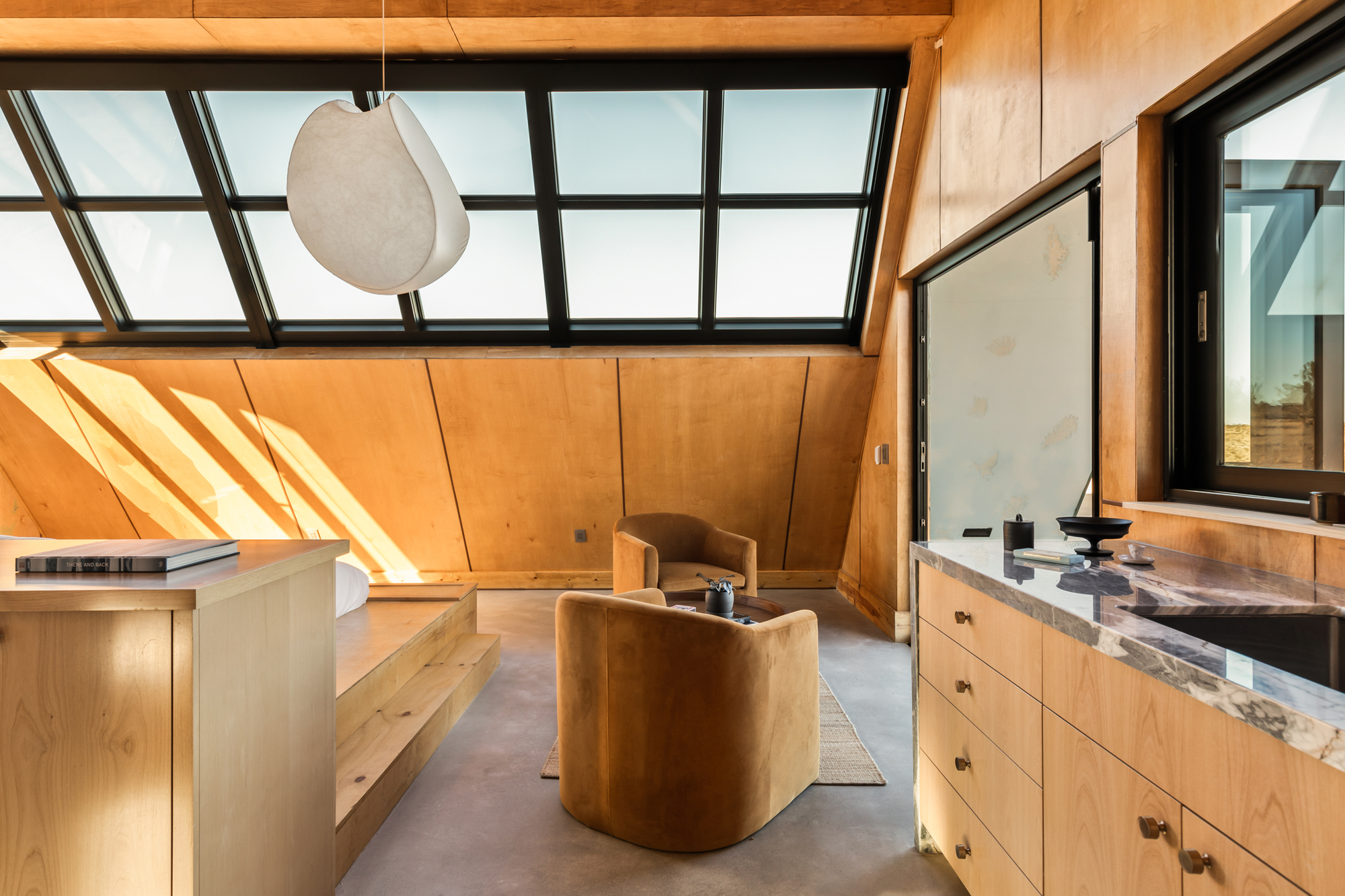 丨美国丨Studio AdM-28