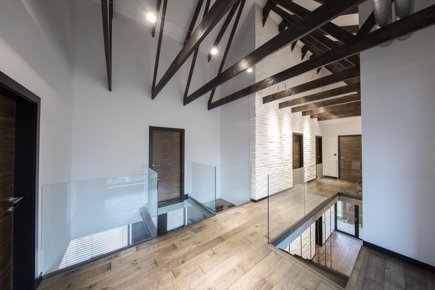 波兰内向型住宅设计，巧妙融合私密与开放-39