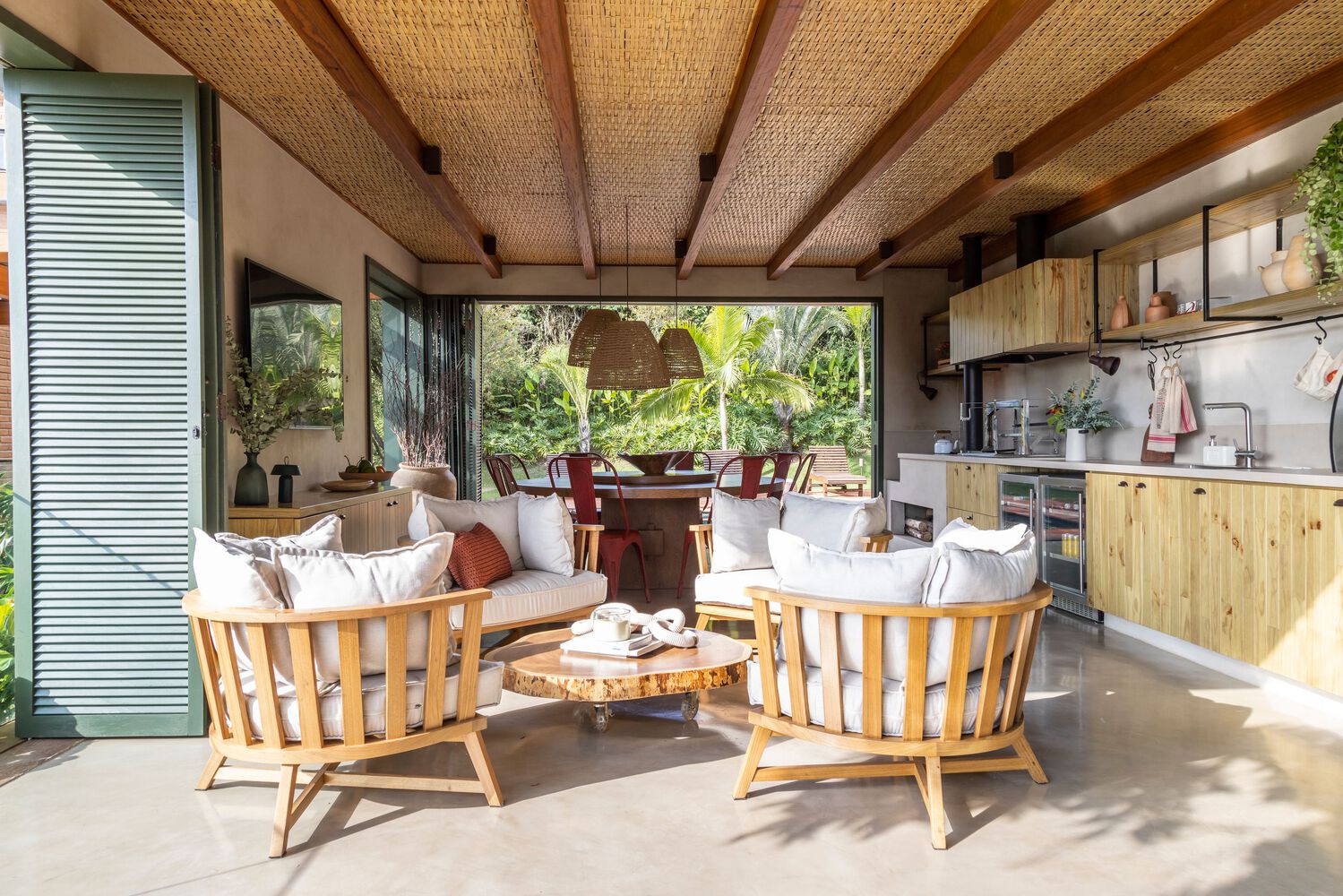 巴西 Ibi House 和谐乡村风格设计-16