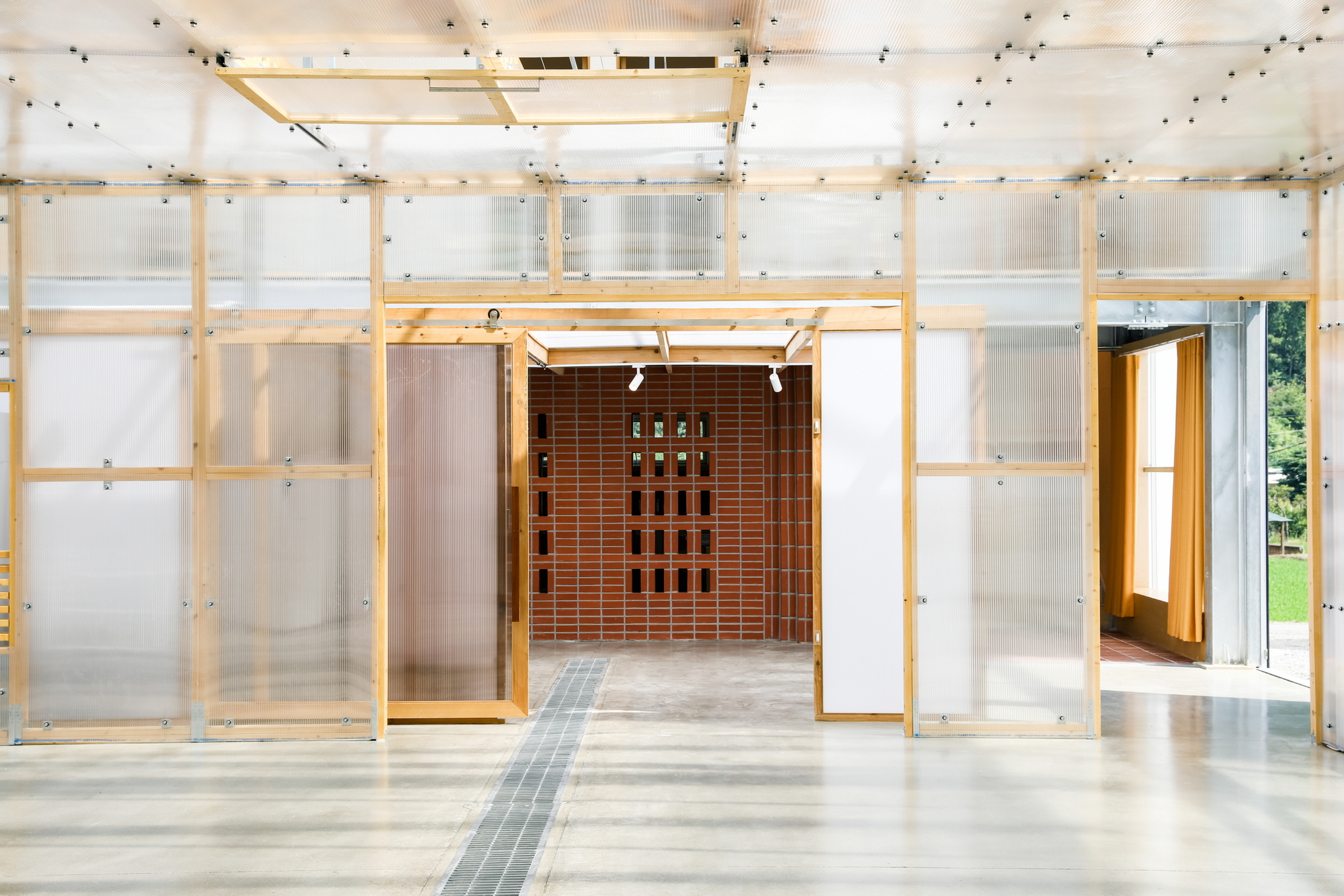 Glass House Laboratory / STAY Architects-18