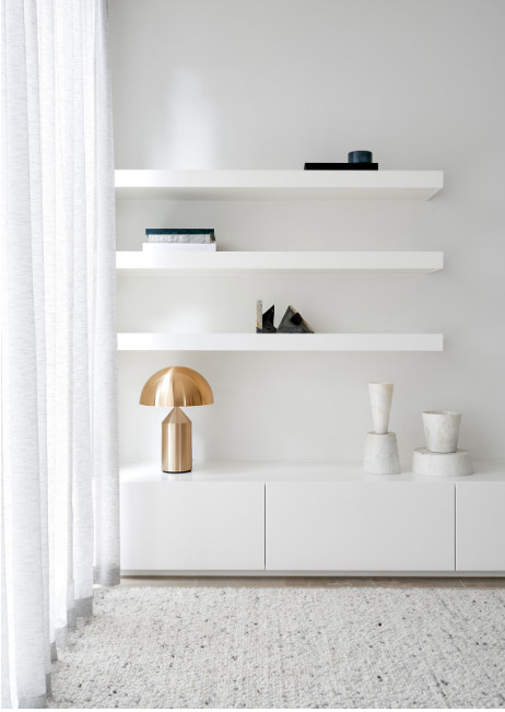 金色的;金黄色的;金的;金制的-187