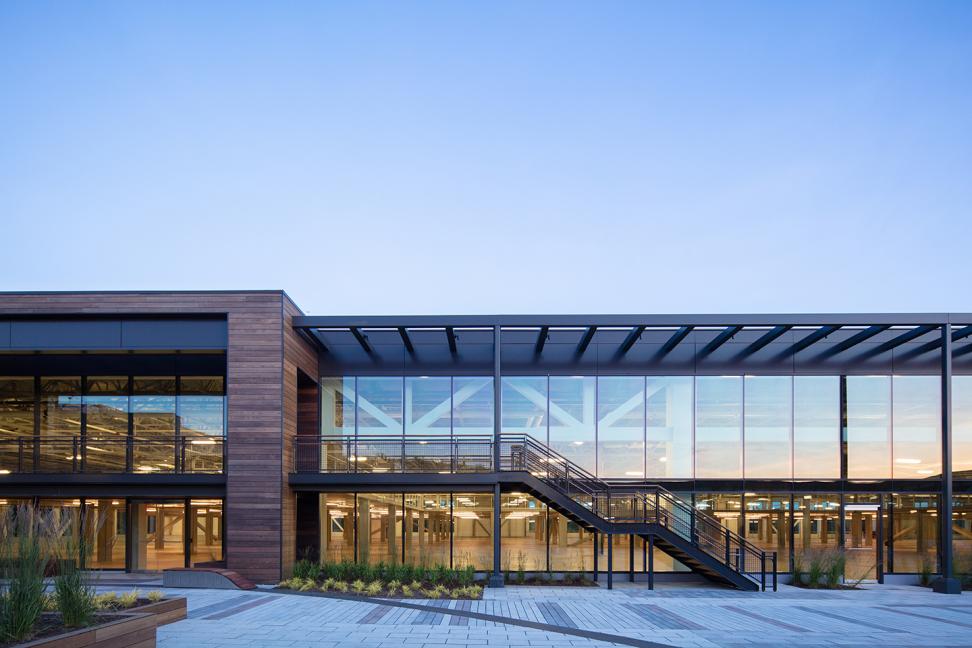 Post @ 200 Smith | CBT-3