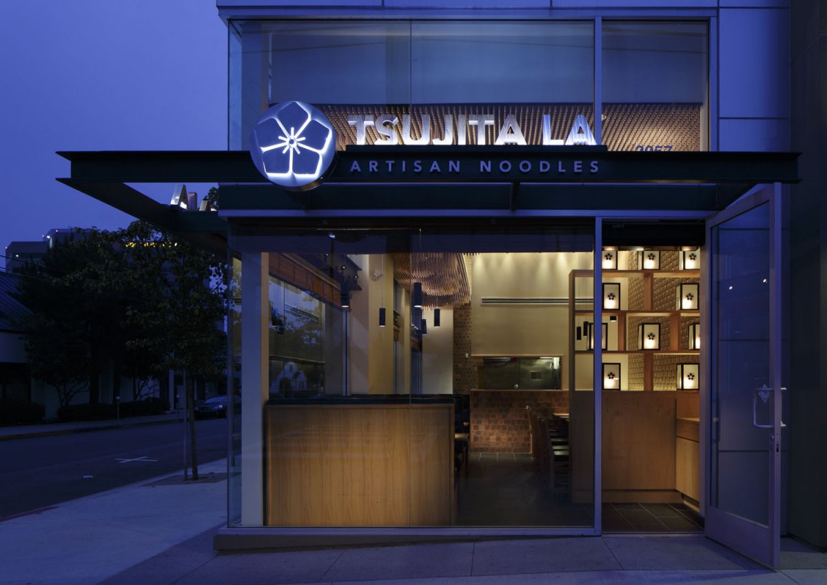 洛杉矶日式餐厅云朵天花板设计-3