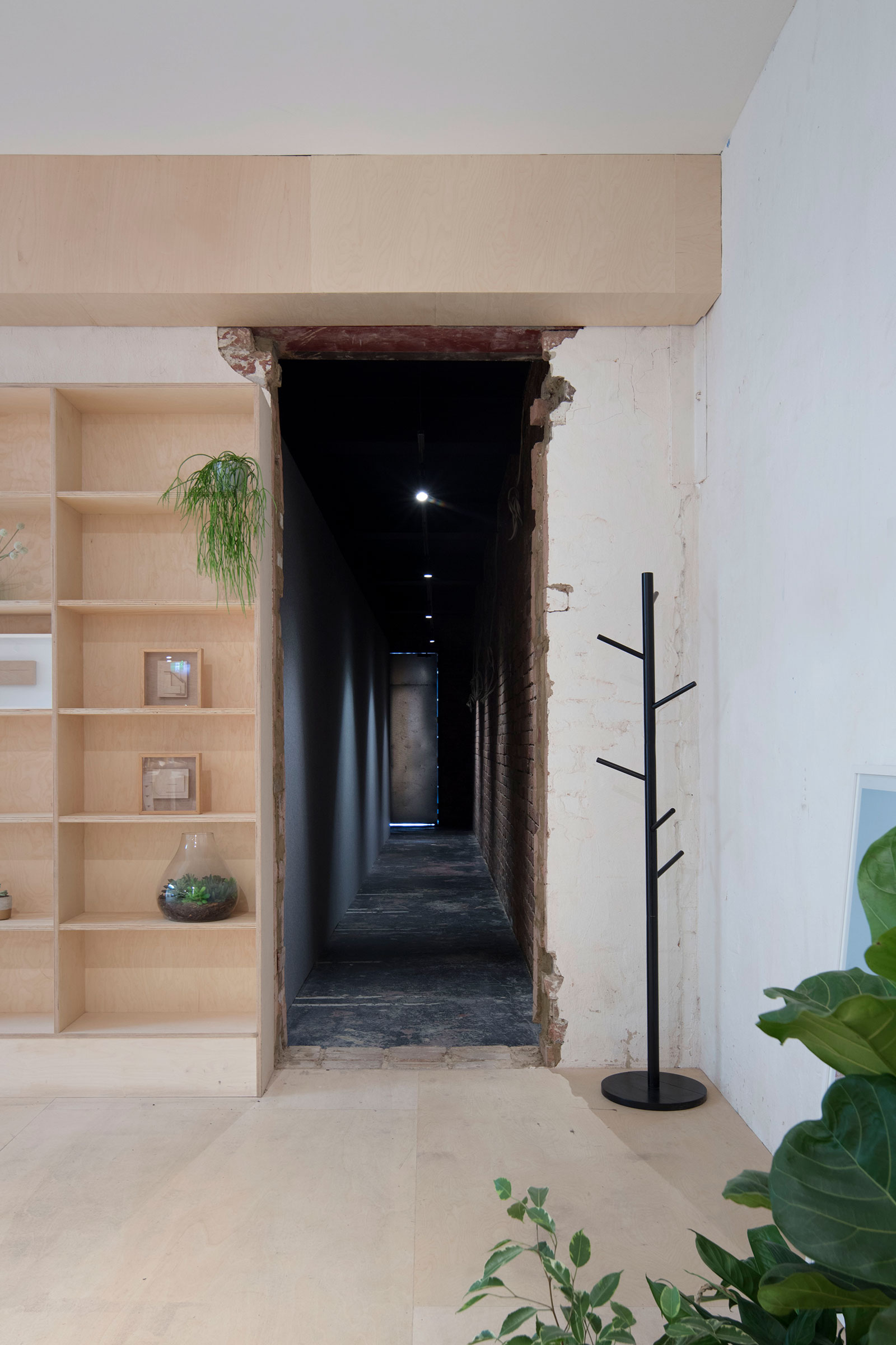 A Warehouse Conversion with an Edge — Design Anthology-6