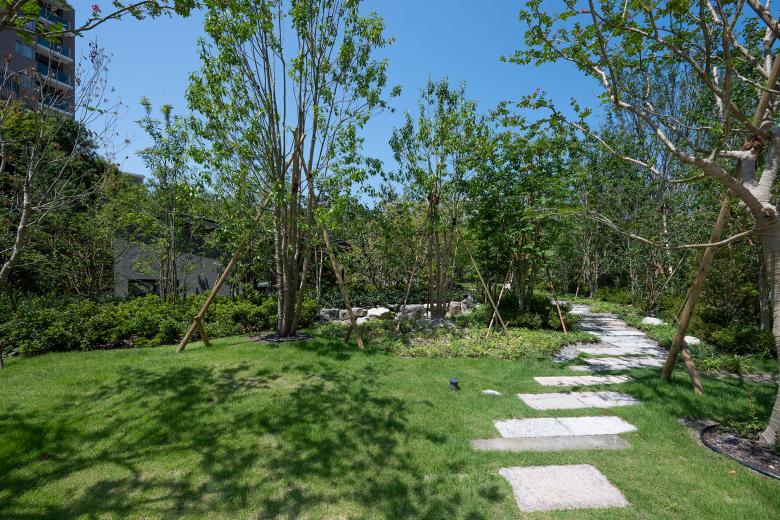 Field Four Design Office丨Grande Maison Josui Garden City Central Forest II Guest House丨日本-0