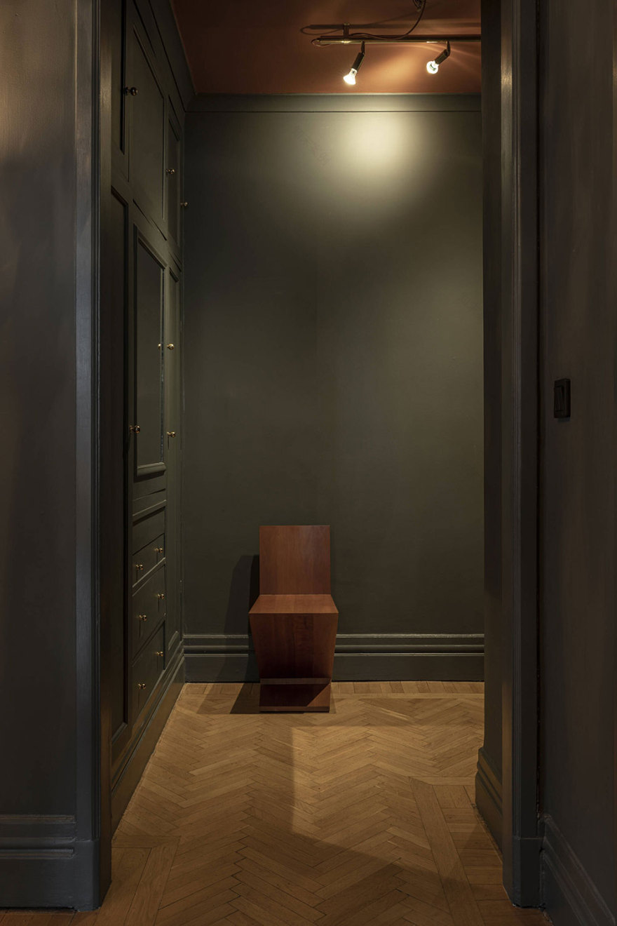 斯德哥尔摩 85 平米公寓 | 混搭风格与大胆艺术碰撞-22