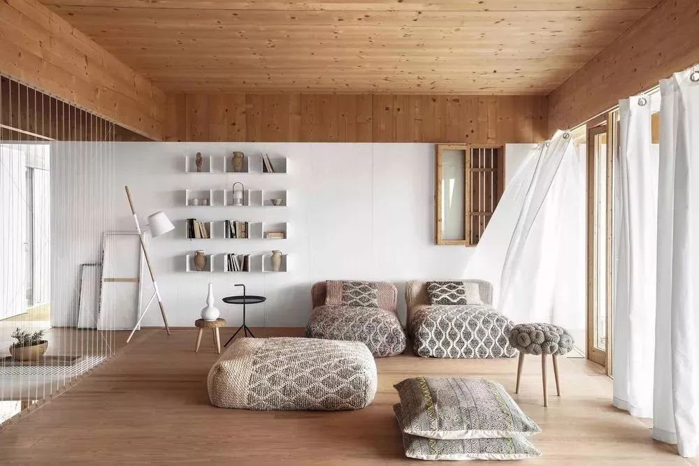 岩石上的住宅--木头做的房子  mariàcastelló-23