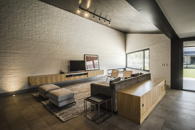 阿根廷私人住宅，融入生活场景的多元展馆设计-23