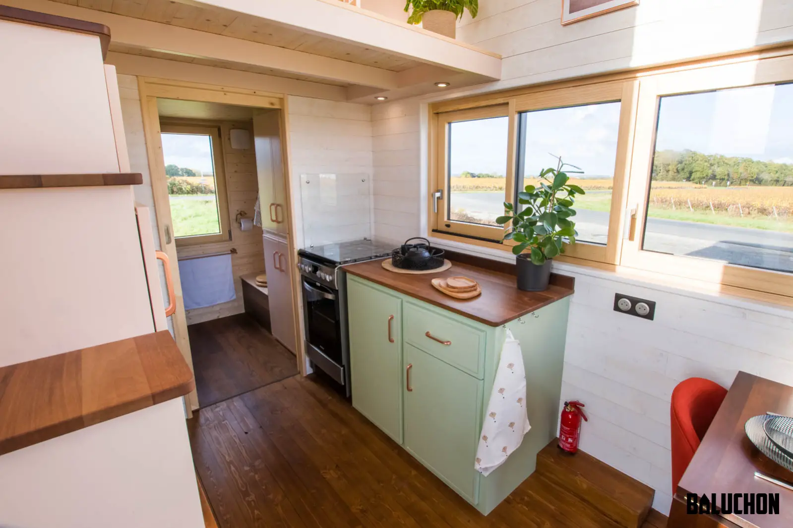 法国 15m²迷你屋，适应欧洲道路，设计亮点独特-5